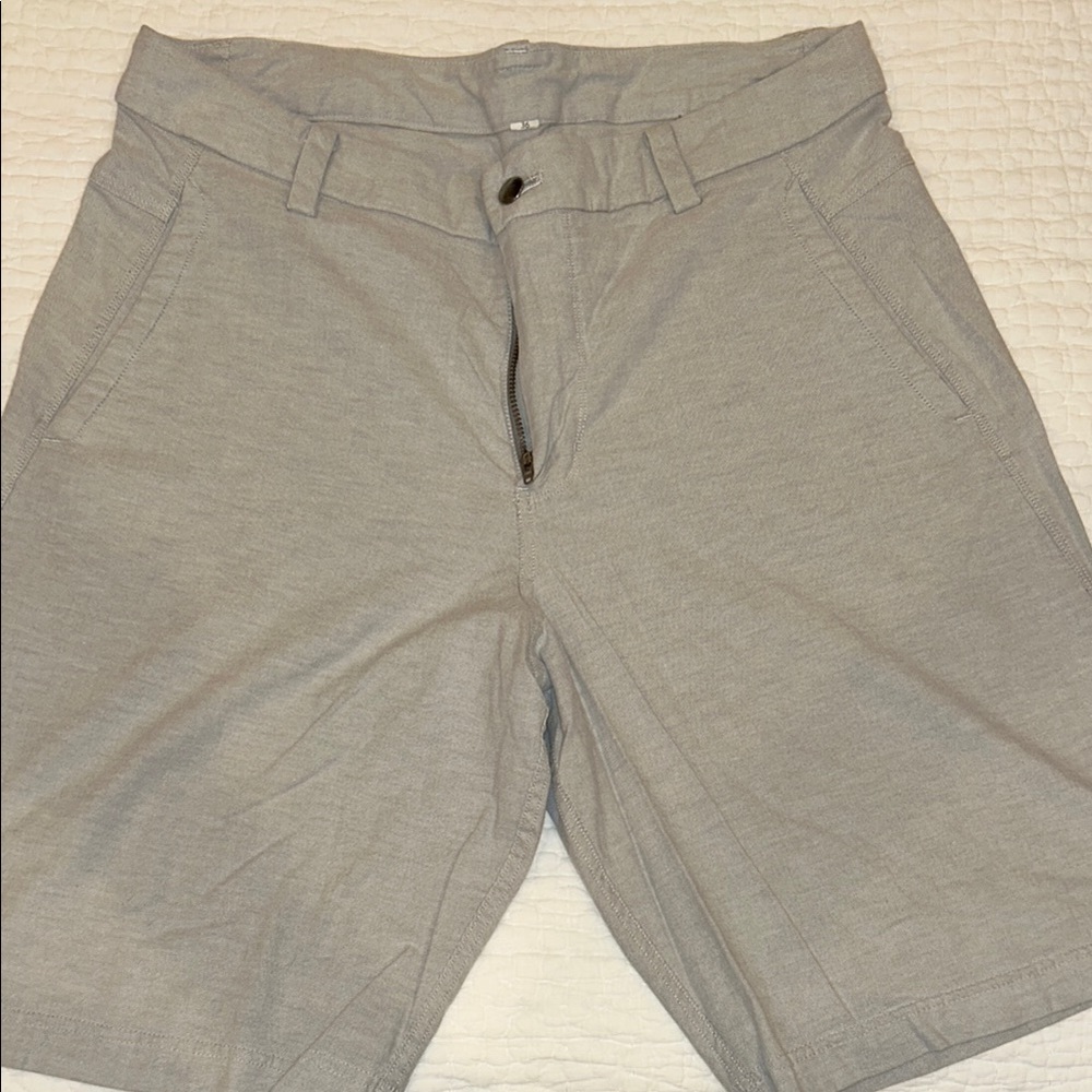 lululemon athletica Men's Light Gray Flat Front Shorts